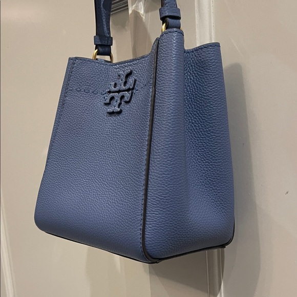 Tory Burch Blue McGraw Bucket Bag - Picture 2 of 6